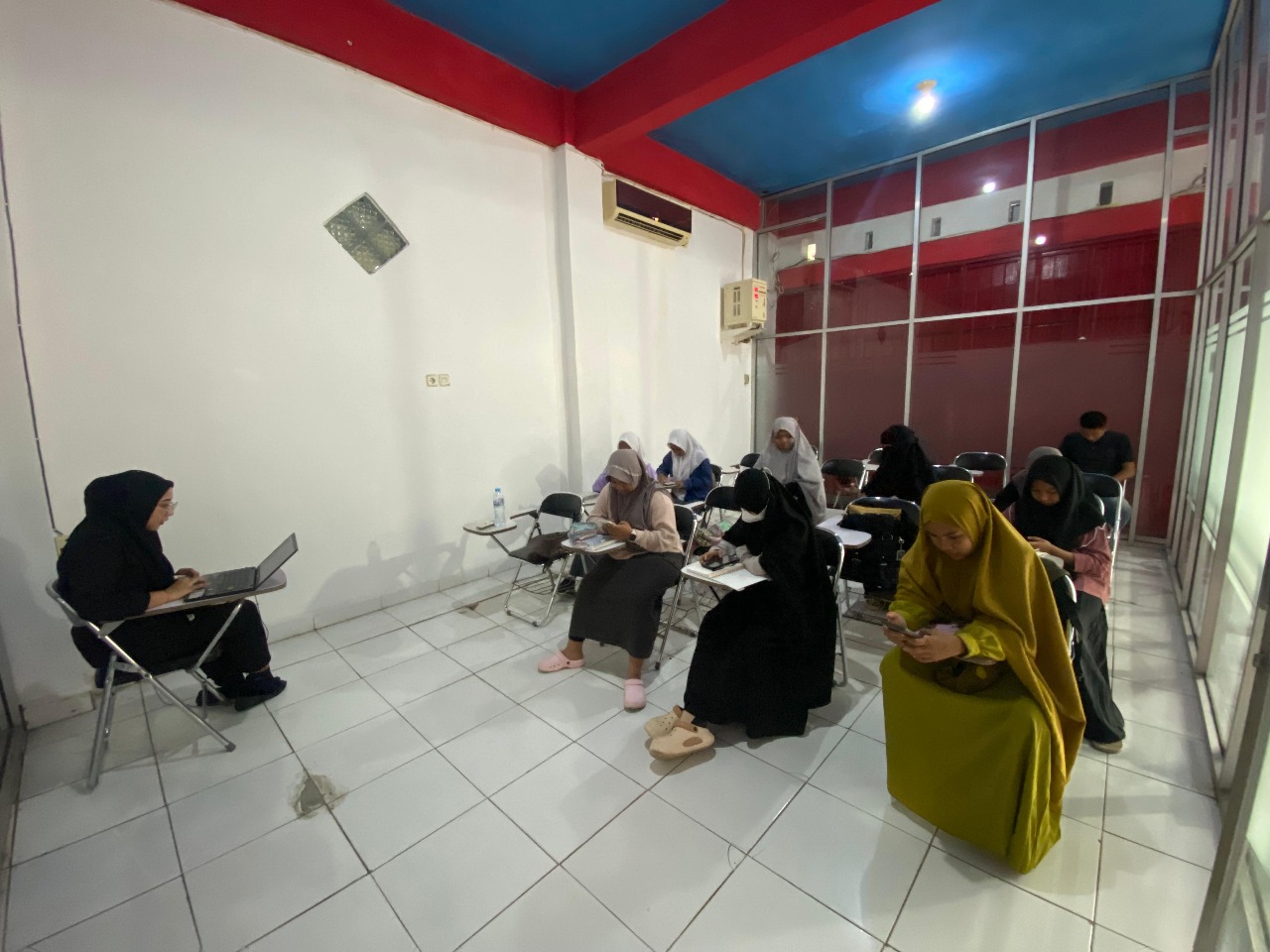 Pembelajaran Perdana TIEC-ID Berlangsung Interaktif dengan Pemanfaatan LMS